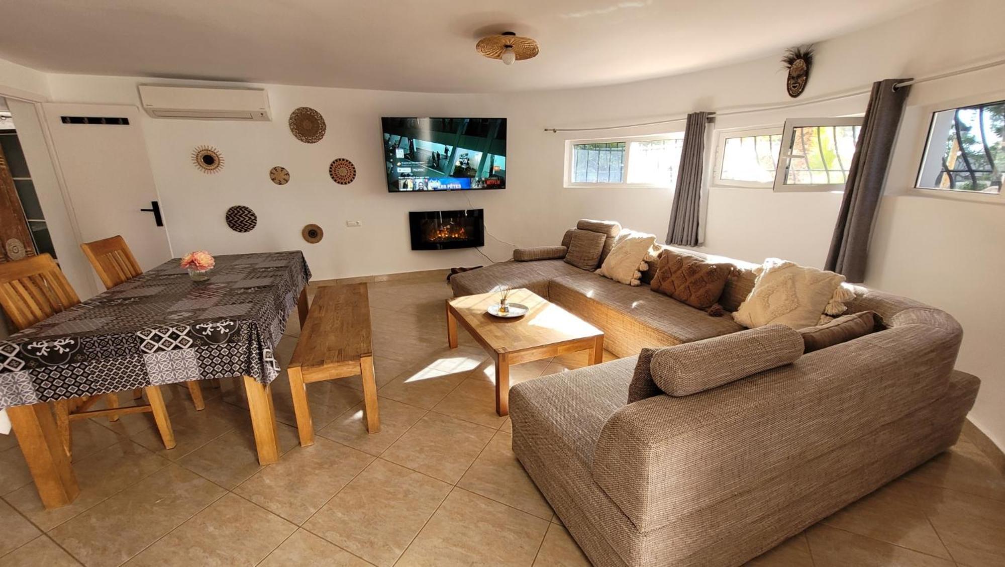 Casa Caledonia - Appartement Dans Villa Avec Jardin Arbore Et Piscine A 500 M De La Mer Бениса Экстерьер фото