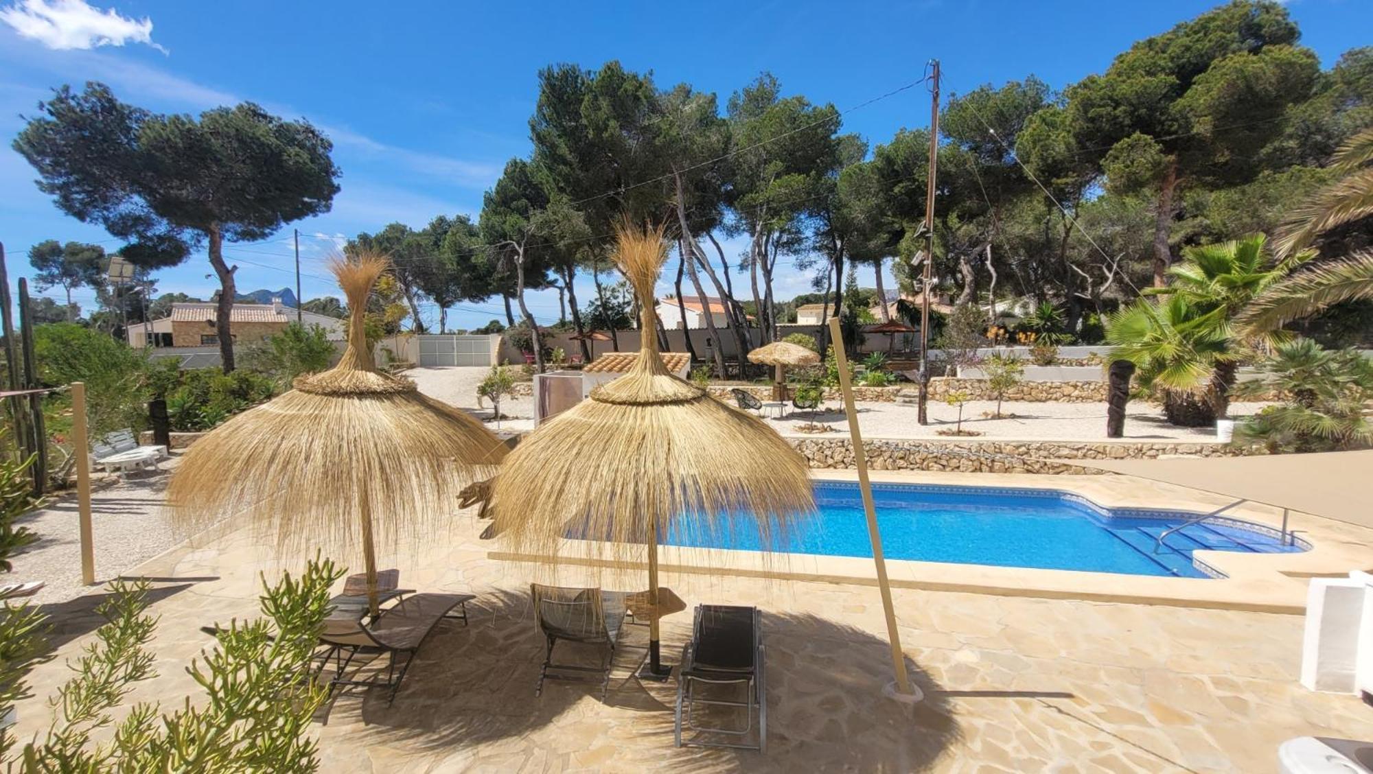 Casa Caledonia - Appartement Dans Villa Avec Jardin Arbore Et Piscine A 500 M De La Mer Бениса Экстерьер фото